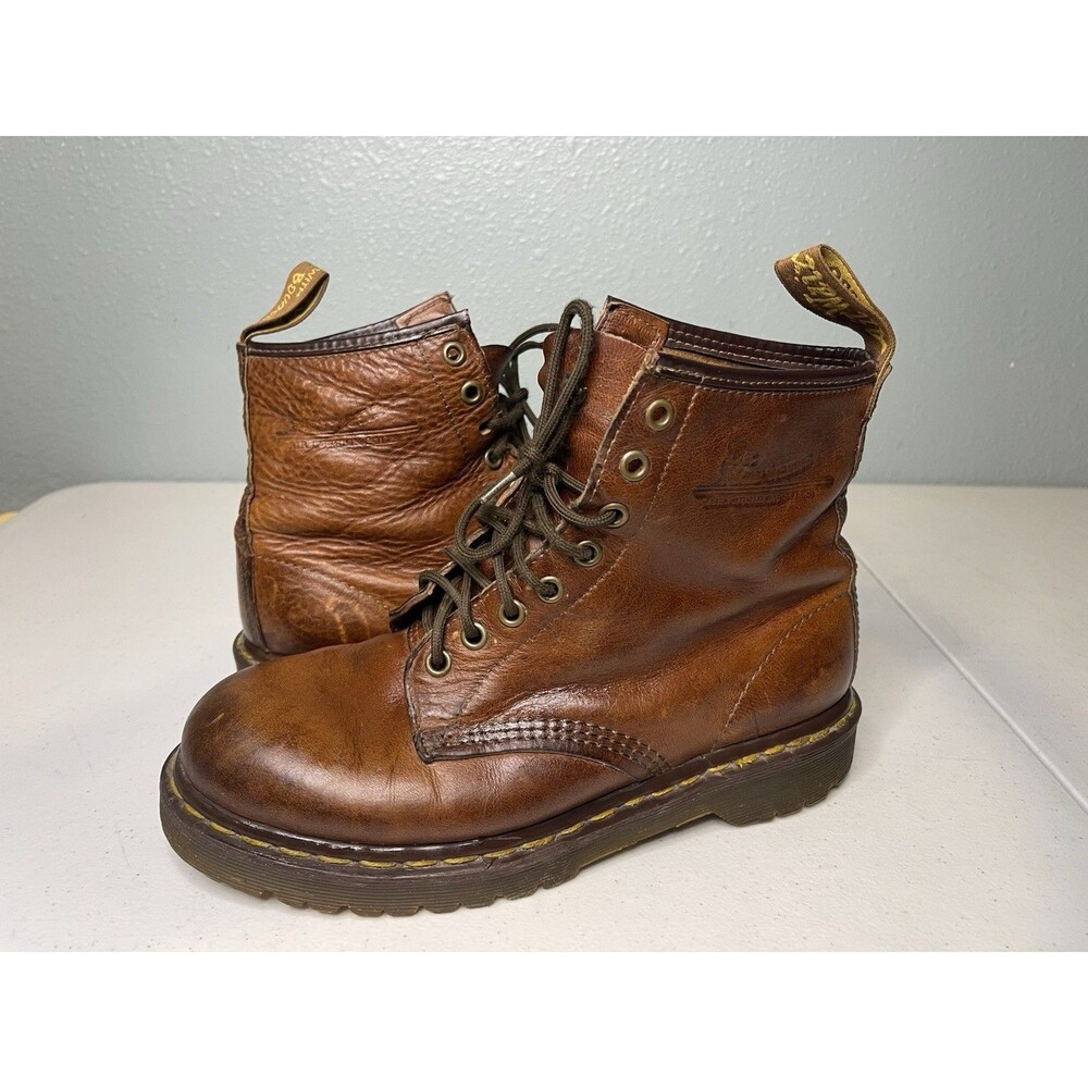 Vintage Made In England Dr. Marten Original Lugsole Stamped Logo 8 Eye UK6 US7